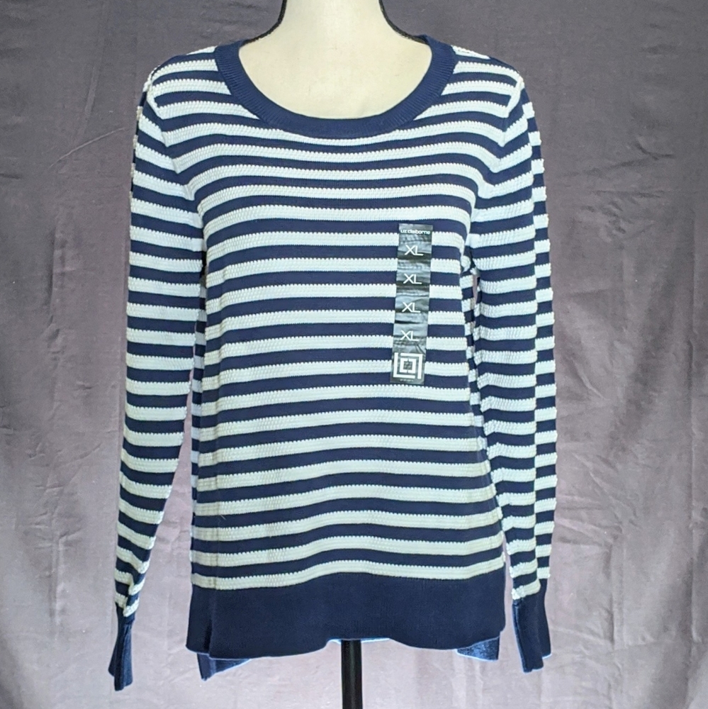 NWOT Liz Claiborne Crew Neck Sweater
